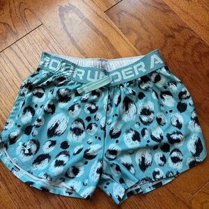 Under Armour Girls Play Up Shorts Blue Animal Cheetah Print Athletic - Size YMD